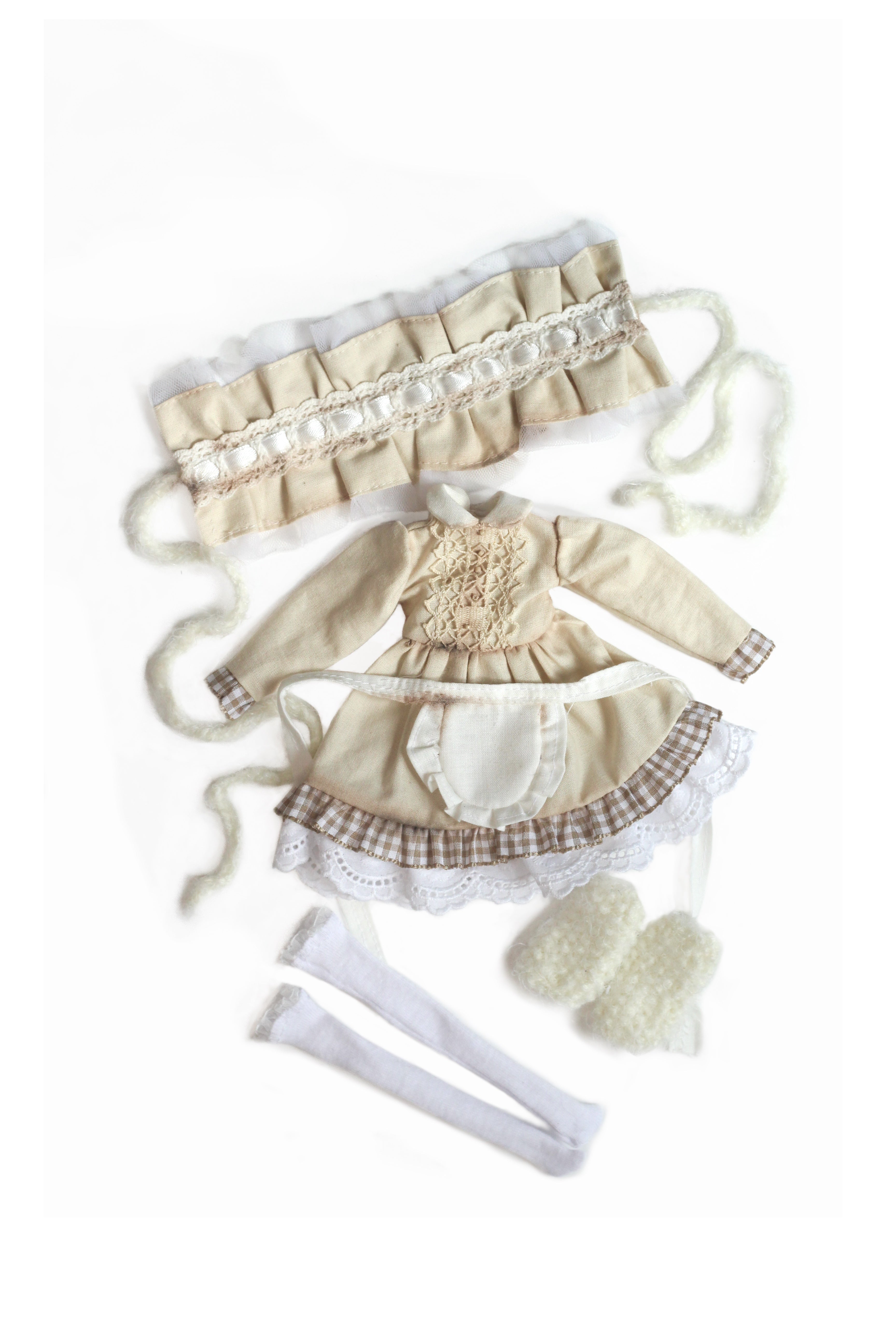 Milkmaid set - tartan