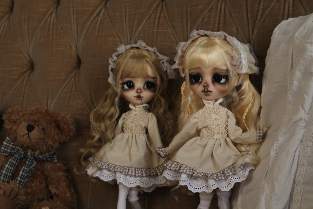 Milkmaid set - tartan